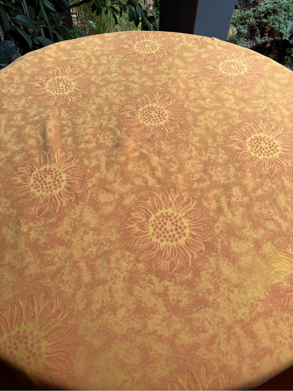Sunflower French 🌻 & 🐝 Print Tablecloth in Golden Yellow